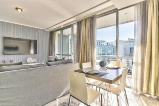 Harbour Bridge Apartment on Waterfront Canal - 4