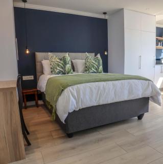 Modern Studio in Sea Point - 2