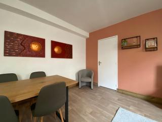 Appartement Le Terracotta - centre ville Ardres - fibre - 2 lits et lit bébé - Ardres - 4