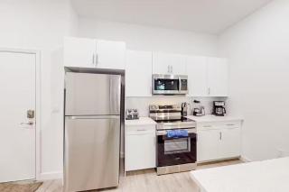 Luxury 4 BR Den w Private Pool close to Disney Golf Clubs Pet Friendly - 9