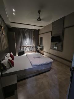 Stanza Luxurious Stay - 3