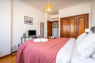 HostWise - Spacious & Sunny Flat - Tavira - 1
