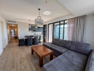 Three-room apartment in the center of Batumi, 100 meters from the sea, Porta Tower - 7