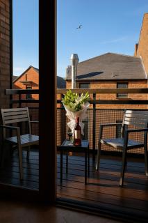 Balcony Street View 1-Bed Apt- Central Liverpool - Liverpool - 0