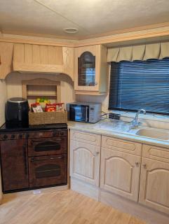 Walking distance to beach and town great outside space dog friendly free parking next to caravan - Aberystwyth - 7