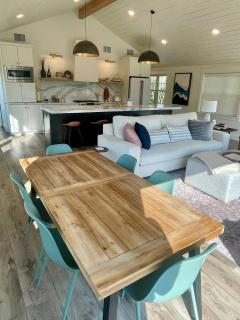 Designer Home w/ Lake Views+Walk to Downtown&Beach - Pewaukee - 2