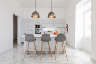 Bright 3BR with Sea Views in Central Sliema - Sliema - 7