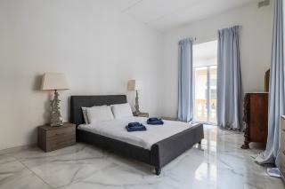 Bright 3BR with Sea Views in Central Sliema - Sliema - 5