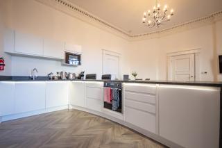 Luxury 1 bedroom ground floor apartment - 6