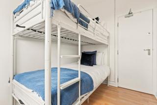 Furnished 6 BR - Parking, Monthly Stays - Leavesden Green - 2