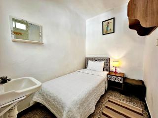 Hotel Paris - 3