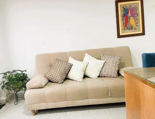 loft cerca a laureles, WIFI, cerca metro y GUARDA EQUIPAJE GRATIS!! - Medellín - 4