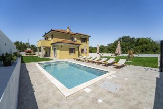 Beautiful Villa Rustica with pool - Vrana - 0