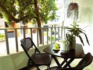 loft central, cerca a laureles GUARDA MELETAS GRATIS!! - Medellín - 4