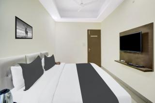 Super Collection O Rajeev Nagar Near Atal Path Formerly Vinayaka - Patna - 2