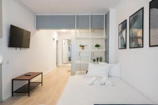 High-end Studio with Panoramic View, Parking & Pool - Bucarest - 0