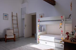 Villa de 181m2 4 chambre avec piscine et stationnement - Tresserve - 2