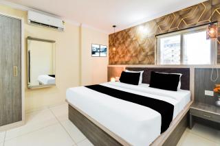 Townhouse Shamshabad Paradise Formerly Blue Petals Hotel - Jāmb - 0