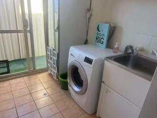 Master room with private bathroom - Perth - 6