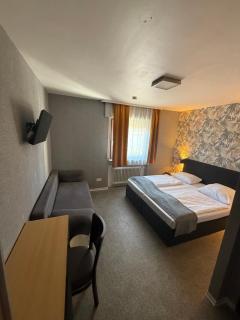 Parkhotel Lindenhof - KOSTENLOSE PARKPLÄTZE - Offenbach - 9