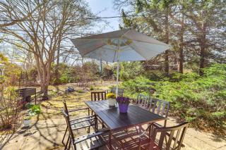 3 Mi to Cape Cod Bay Marshfield Home with Balcony! - Marshfield - 9
