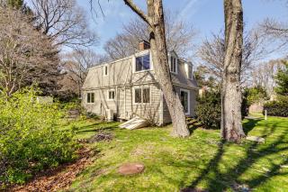 3 Mi to Cape Cod Bay Marshfield Home with Balcony! - 0