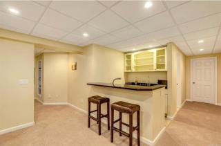 Red Creek Manor by RoveTravel Family 4BR w Grill & Pool - Hampton Bays - 1
