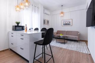 Koukaki 2BR Corner Apt with Balcony & Views - Athens - 4