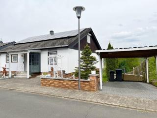 Holiday home with garden in Reil - Reil - 5