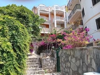 Mota saste mini duplex - Sveti Stefan - 0