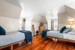 Historic Home and Cottage with Seaport View - 6