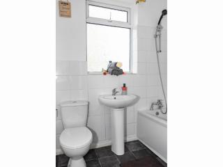 Spacious house near Westleigh Township, 4 Bed Room, Wifi, Private Parking - 5