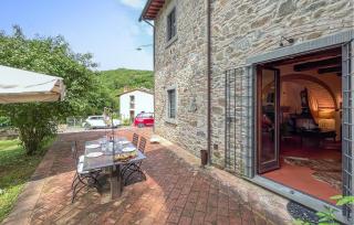 Pet Friendly Home In Bagnoro Ar - Bagnoro - 2