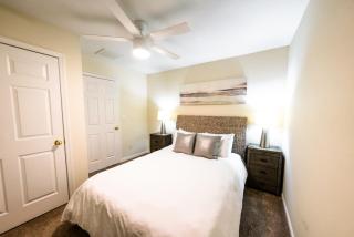 Watermen's Cabana 2A - 3-bedroom, 2-bathroom apartment - Walk to beach and access to REAL Watersports - 4