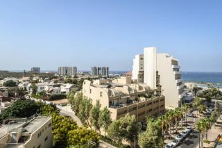 Skyline 1BR Apartment with City and Sea View by Sea N' Rent - Herzliya - 1