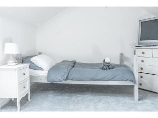 Peace House - Leigh - 1