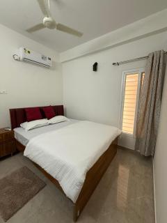 Eeshu Stays - Hyderabad - 5