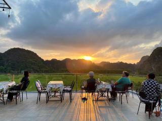 Liberty Hall Tam Coc Hotel & Villa - Ninh Binh - 9