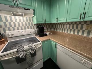 Private Duplex Sleeps 19 Starland District - Savannah - 8