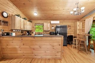 Cozy Stream True Log Cabin w/ Hot Tub Near SMNP - Maggie Valley - 6