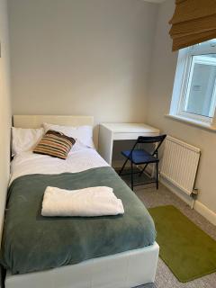 Cozy guest room. - 9