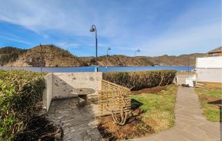 Awesome Apartment In Farsund With House Sea View - Farsund - 1