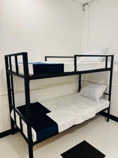 Trinco Chill Zone Hostel - 7