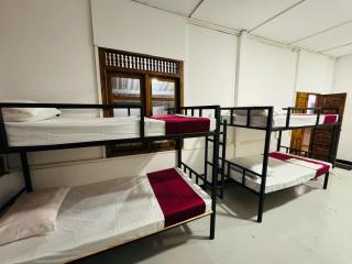 Trinco Chill Zone Hostel - Trincomalee - 4
