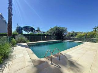 Residence Piscine -4 couchages -1 chambre- parking - Golfe-Juan - 0