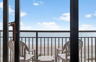 Oceanfront King Suite- Impeccable Views-Landmark 1230 - Myrtle Beach - 2
