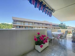 Estivalière - 6 couchages - 3 chambre - Parking - Golfe-Juan - 2