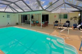 Saltwater Pool and Dog Friendly The Cape Escape - Cape Coral - 0