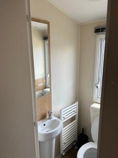 Perfect days away - 3 bedroom 1 shower with decking & bedding - 4