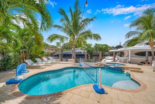 Centrally located Heated Pool Riverside View Access Citrus Key H0MES - Fort Lauderdale - 3
